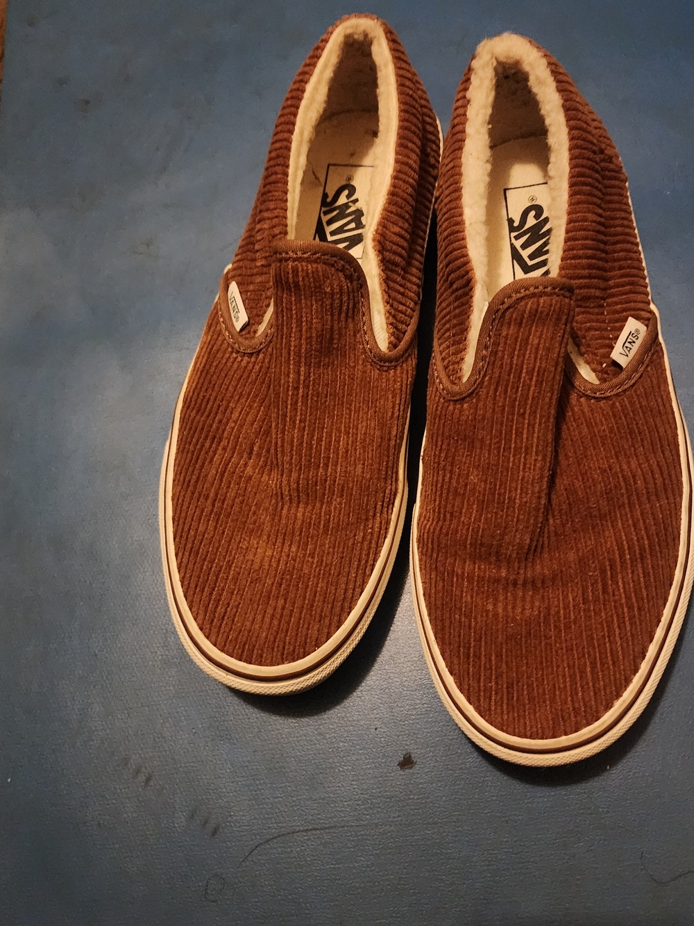Brand new Vans Brown Corduroy Slip-On Loafers size 8 women Been packed up